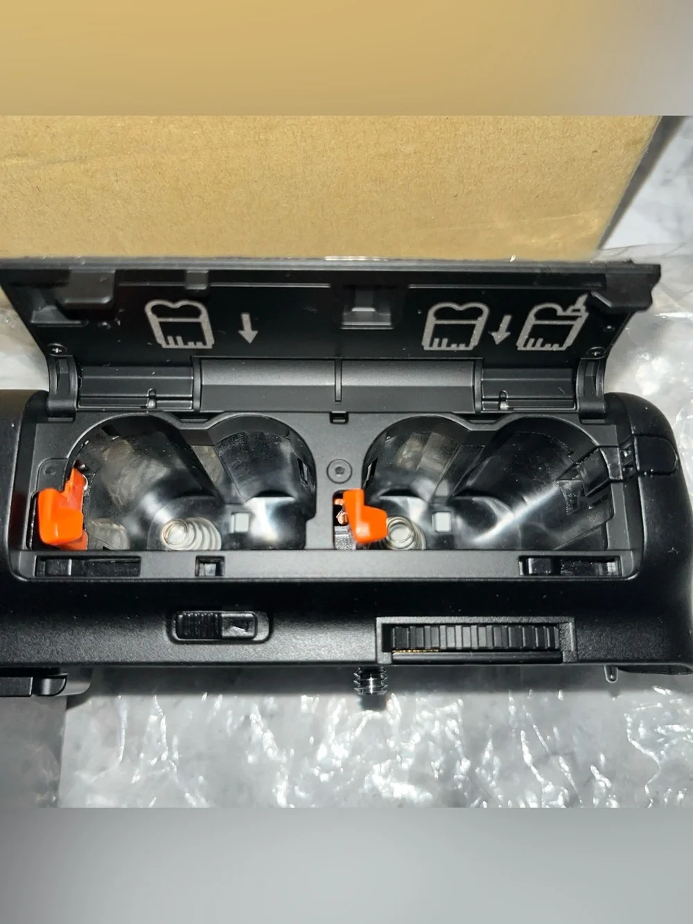 Genuine Canon BG-ED3 Battery Grip for D60,D30,10D W/ Box
